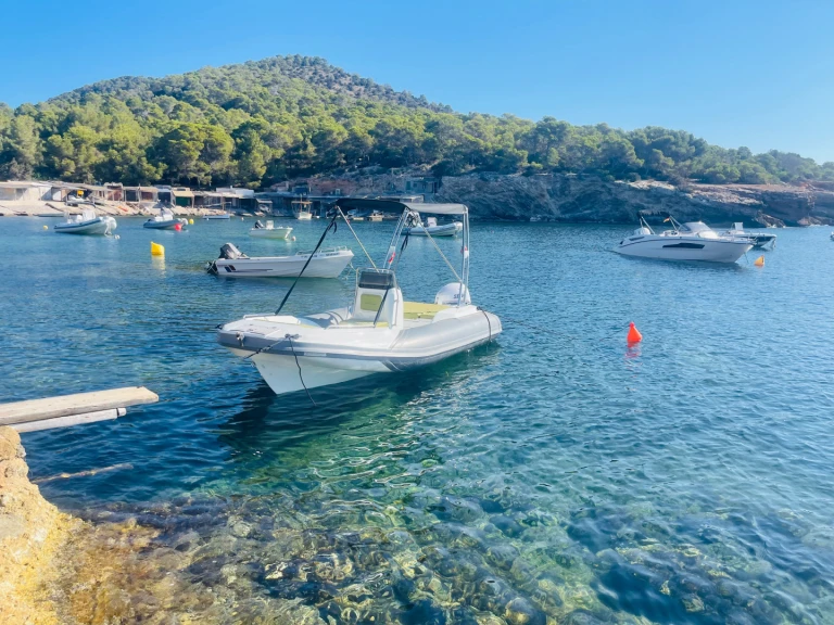 Location bateau Es Jondal pas cher Zar 47