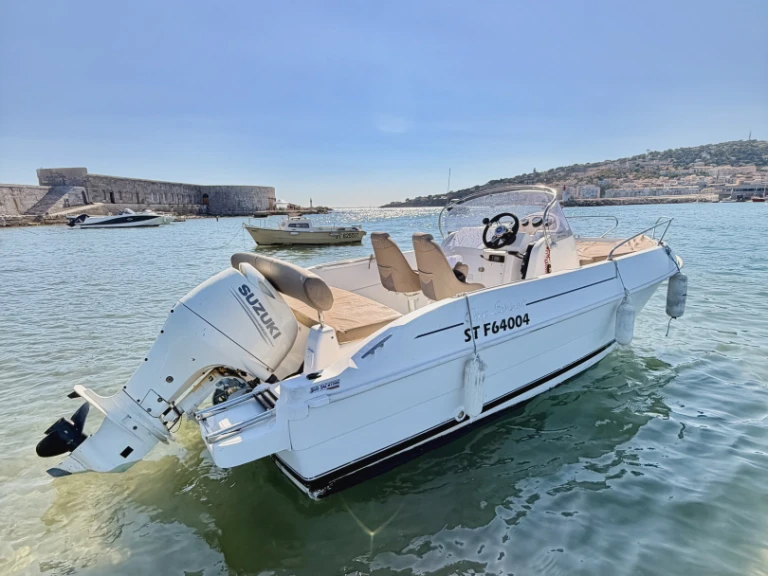 Location bateau Sète pas cher Cap ferret 572 open