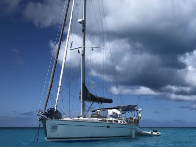 Hire a Jeanneau Sun Odyssey 43 Larmor-Plage