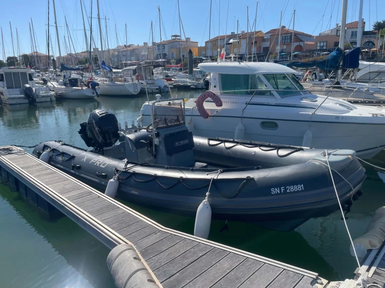 Location bateau 3D Tender 3D Tender 589 à Les Sables-d'Olonne sur Samboat