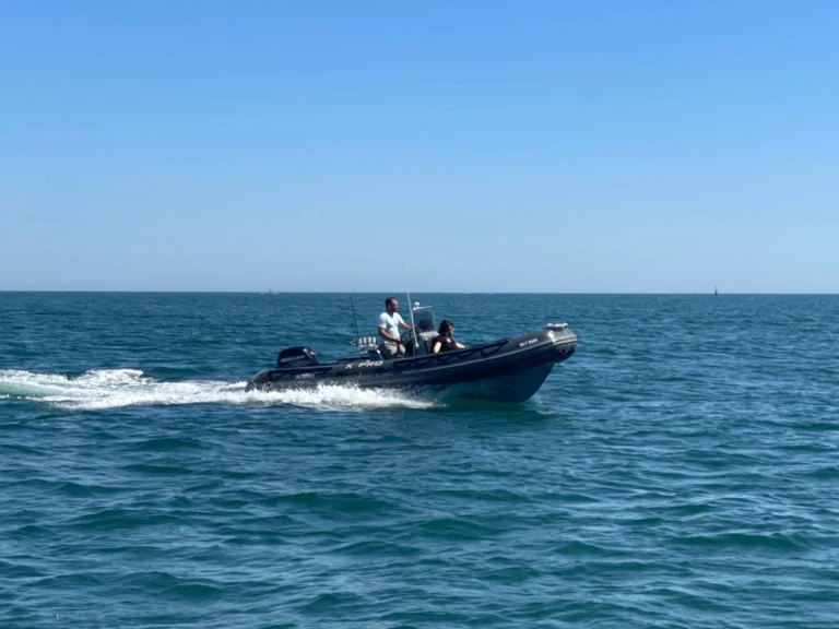 Semi-rigide à louer à Les Sables-d'Olonne au meilleur prix