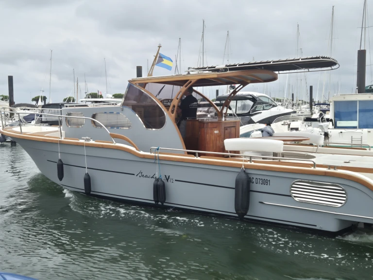 Location Bateau à moteur Beacher avec permis