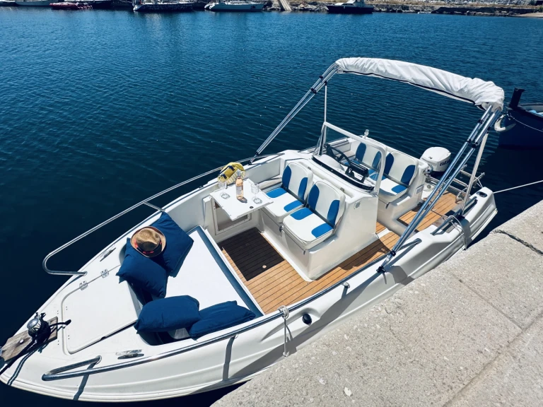 Location Bateau à moteur à Carro - Quicksilver Quicksilver 505 Commander