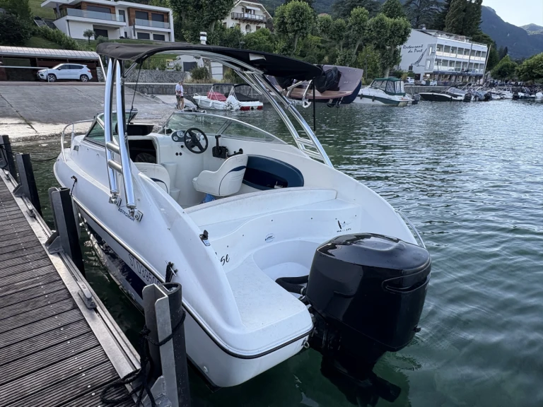 Location Bateau à moteur Astromar avec permis