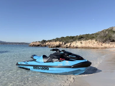 Pronájem Vodní skútr v Italie -Sea-Doo RXT RS 325