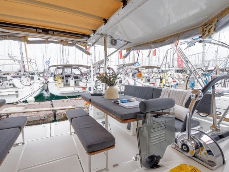 Location à Nidri - Jeanneau Sun Loft 47 sur SamBoat
