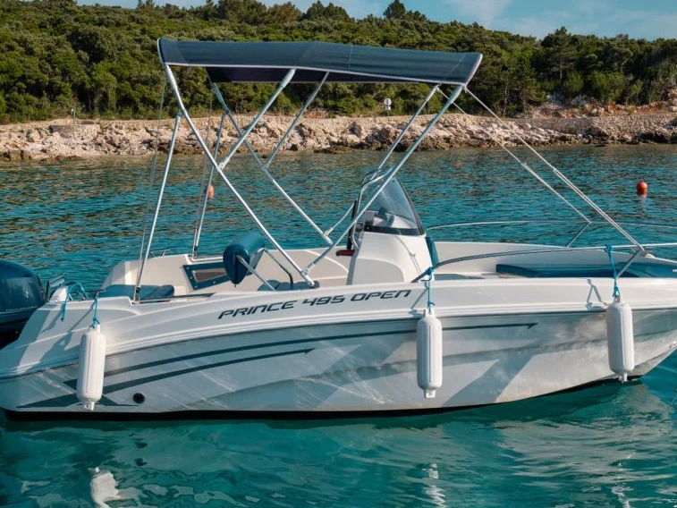 Louer Bateau à moteur avec ou sans skipper Prince à Orašac