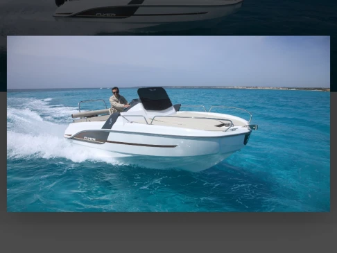 Location Bateau à moteur Bénéteau avec permis