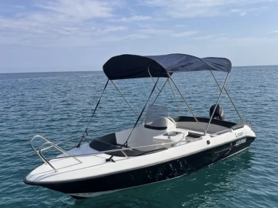 Location bateau SZKUTNICZY ZAKLAD Kruger Laser à France sur Samboat