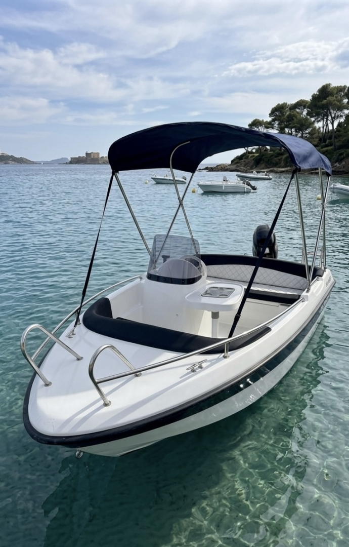 Location à France - SZKUTNICZY ZAKLAD Kruger Laser sur SamBoat