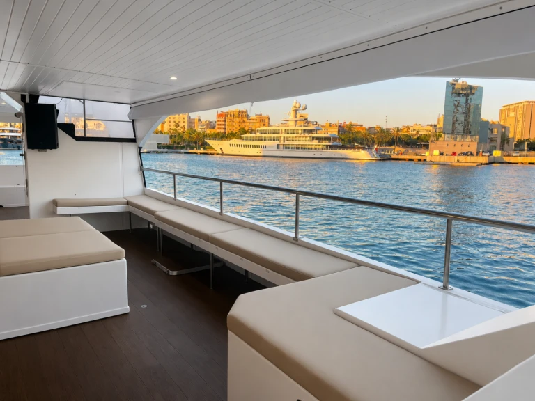 Location bateau Drassanes Dalmau Cala San Vicente à Port Olympique de Barcelone sur Samboat