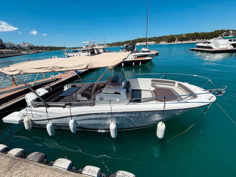Louer Bateau à moteur avec ou sans skipper Jeanneau à Port Mahon