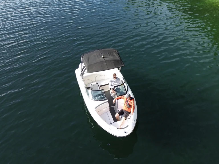 Location bateau Aix-les-Bains pas cher Sea Ray 190 Sport