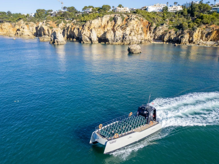 drassanes Custom a louer à Marina de Lagos