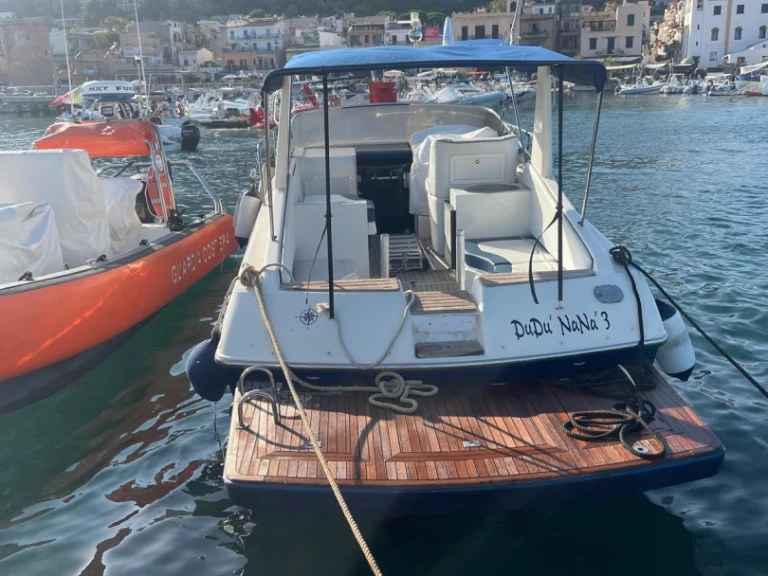 Location Bateau à moteur Airon avec permis