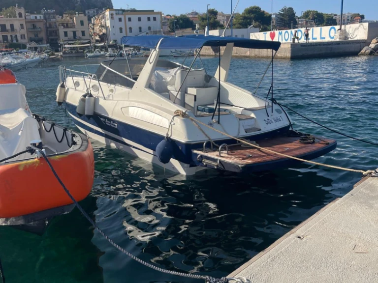 Bateau à moteur à louer à Palerme au meilleur prix