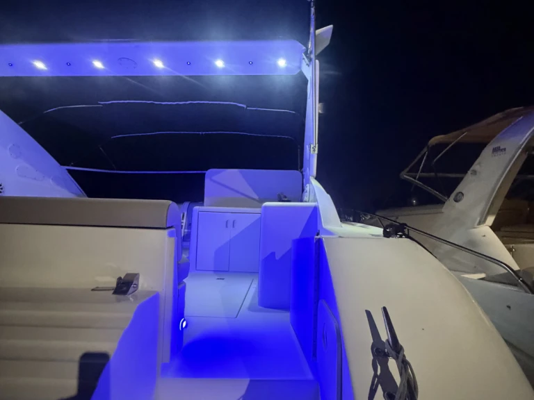 Location bateau Trojan Carver 440 à Terracina sur Samboat
