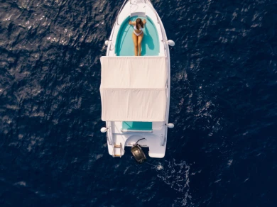 Huur Motorboot met of zonder schipper blumax 19 pro in Taormina