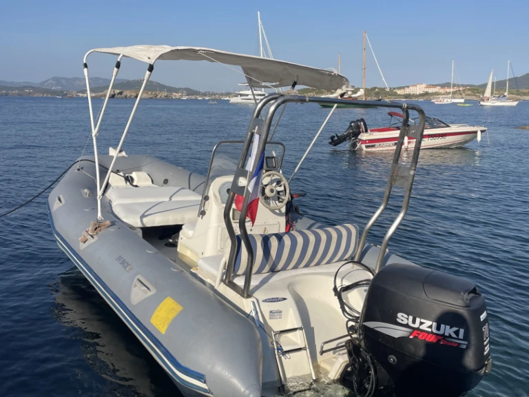 Louez un Zodiac Medline I à Six-Fours-les-Plages