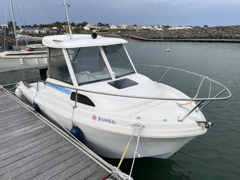 Location à Les Sables-d'Olonne - Jeanneau Merry Fisher 530 HB Cabine sur SamBoat
