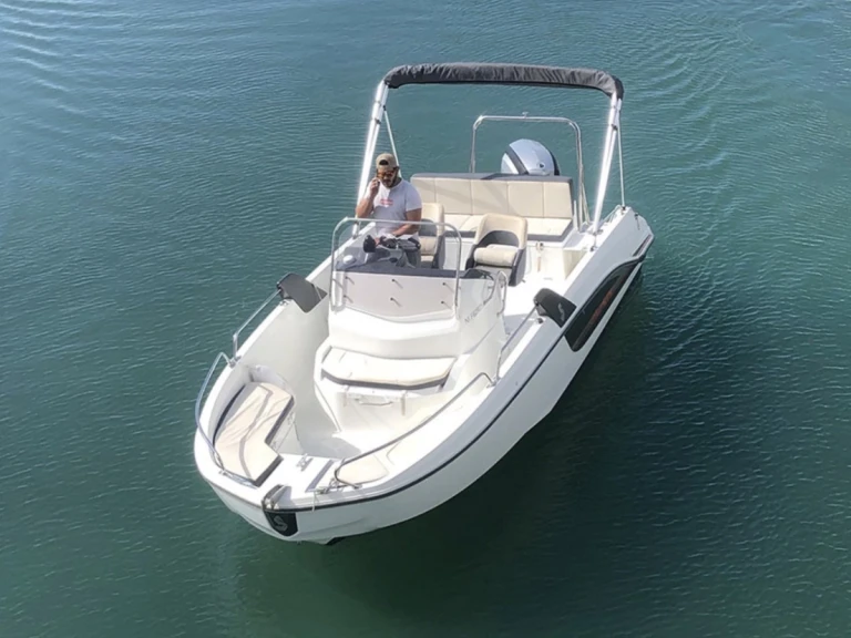 Location bateau Marseille pas cher Activ 605 Open Pack Sport