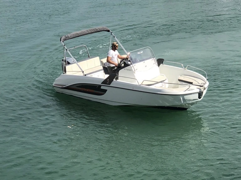 Location Bateau à moteur Quicksilver avec permis