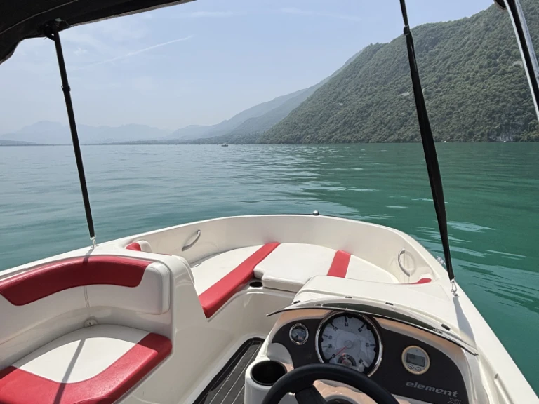 Location à Grand Port d'Aix-les-Bains - Bayliner Bayliner 180 Element XL sur SamBoat