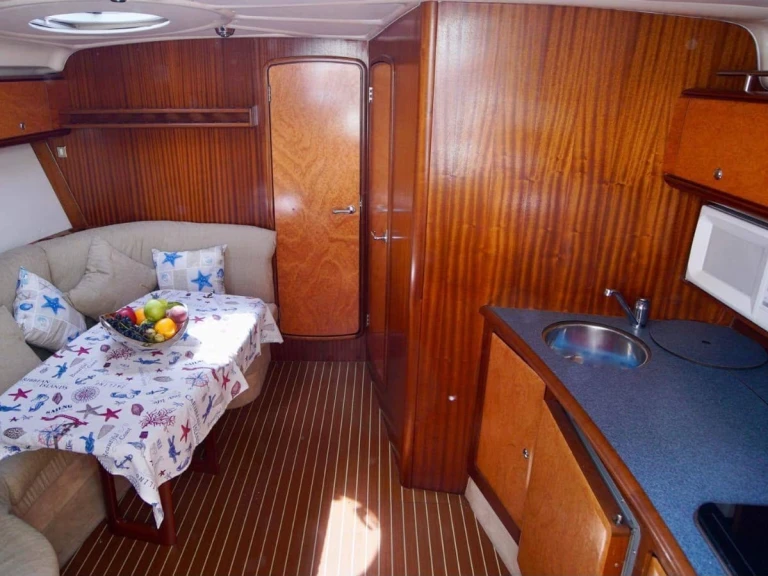 Louer Bateau à moteur avec ou sans skipper Bavaria à Valletta