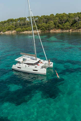Location bateau Fountaine Pajot FP40L à Cannes sur Samboat