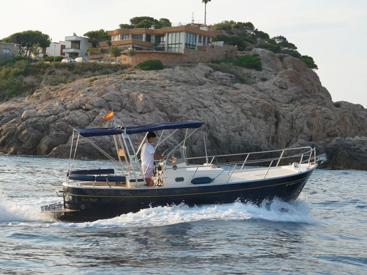 Louer Bateau à moteur avec ou sans skipper Mimi à Sant Feliu de Guíxols