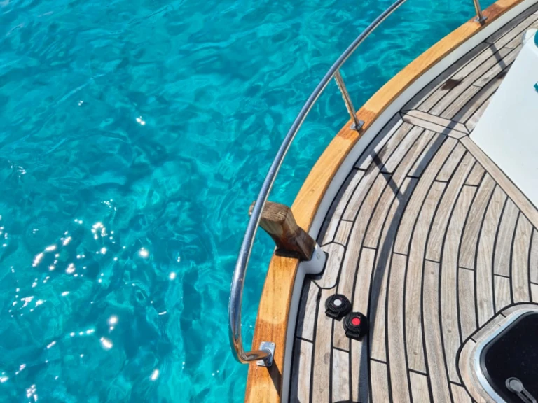 Louez un Capeador 43 à Cala Canutells