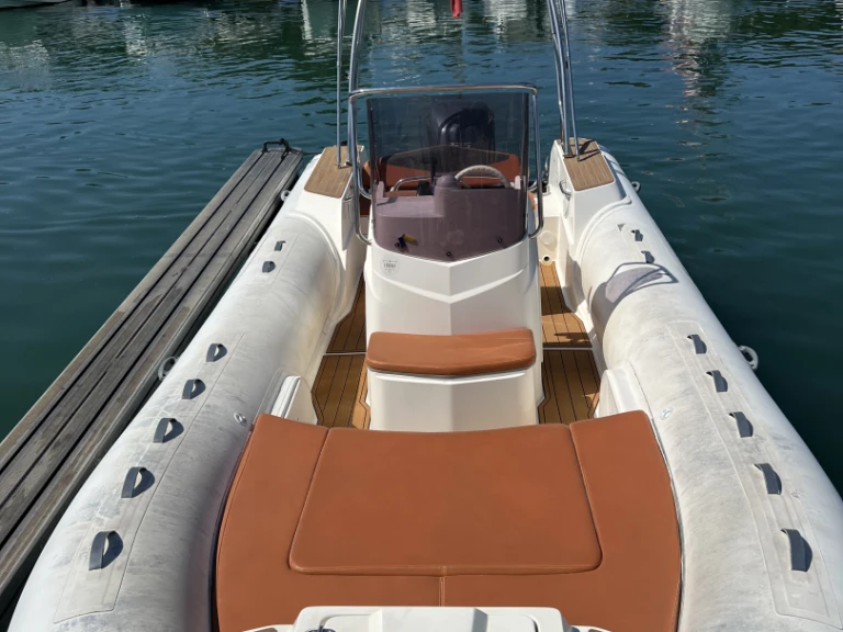 Louez un Capelli Tempest 700 à Marseille