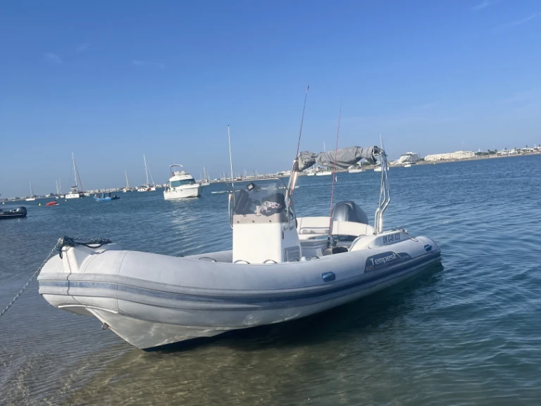 Louez un Capelli Tempest 626 à Port-Camargue