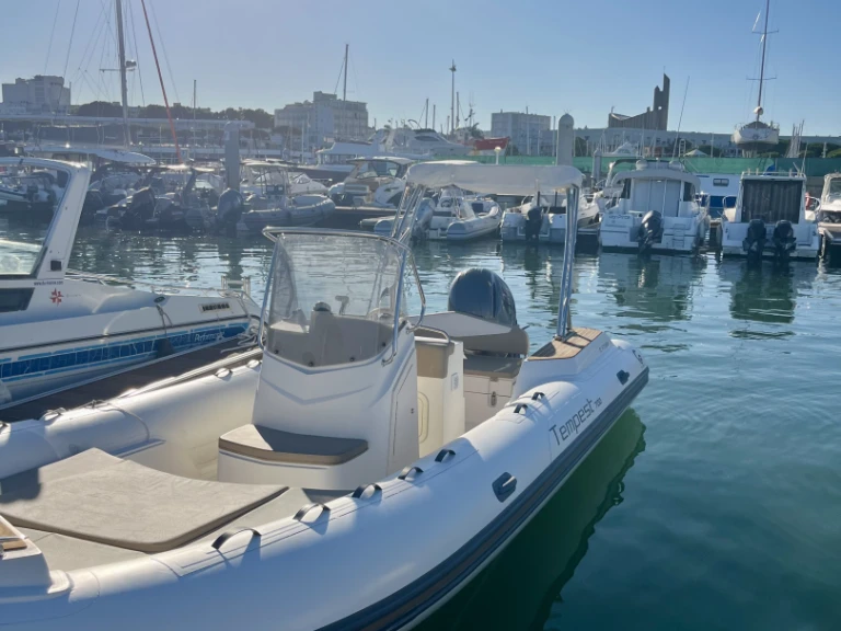Location à Royan - Capelli Tempest 700 Sun sur SamBoat