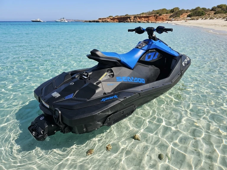 Jet ski à louer à Marina Ibiza au meilleur prix