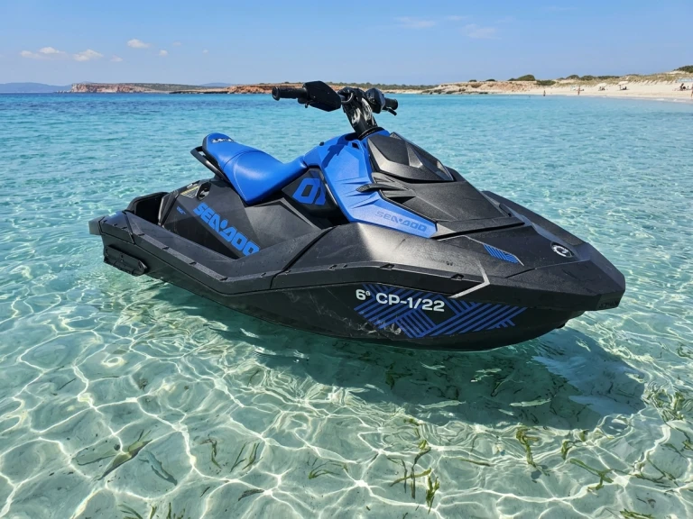 Louez un Sea-Doo Spark Trixx à Marina Ibiza