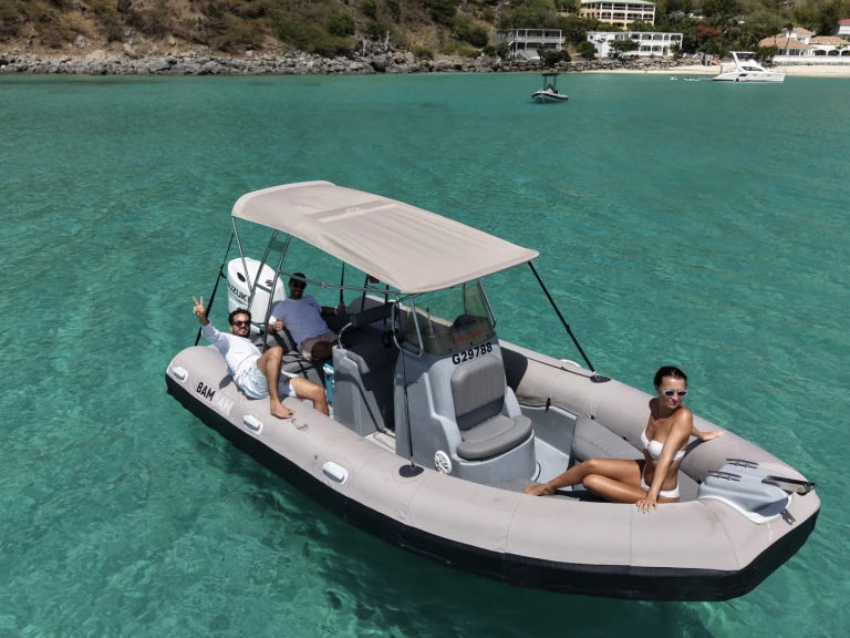 Louer Semi-rigide avec ou sans skipper 3D Tender à Saint Martin