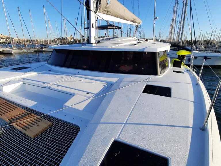 Location bateau Fountaine Pajot Astrea 42 à Lefkáda sur Samboat