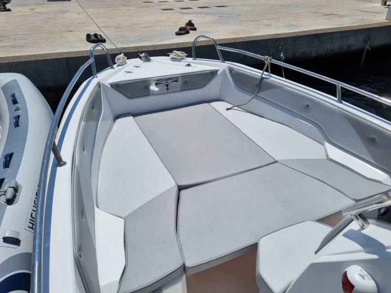 Location Bateau à moteur Trimarchi avec permis