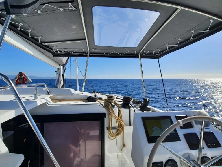 Location bateau Fountaine Pajot Astrea 42 à Lefkáda sur Samboat