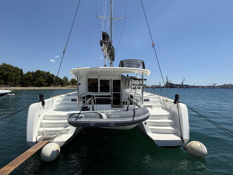 Louer Catamaran avec ou sans skipper Lagoon à Pula