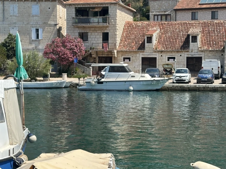 Location Bateau à moteur à Općina Supetar - Damor 800