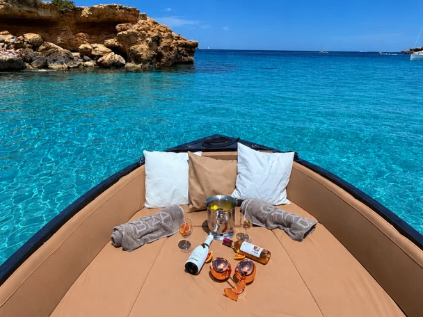 Location Bateau à moteur Mareti avec permis