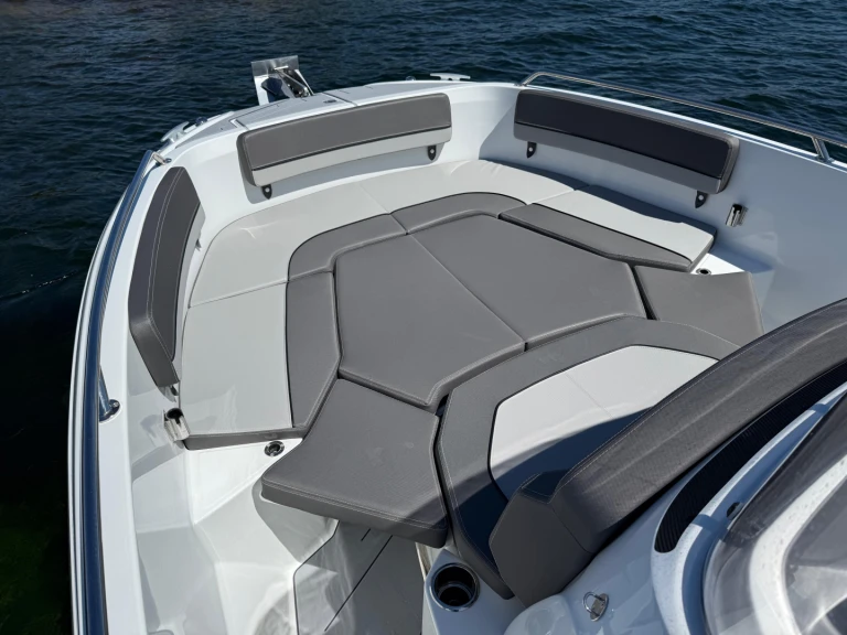 Bateau à moteur à louer à Mèze au meilleur prix