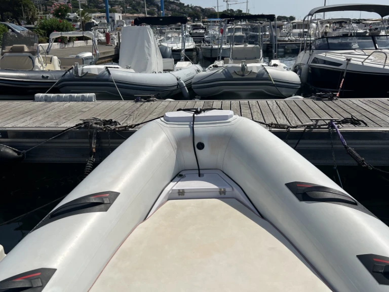 Location bateau Les Issambres pas cher SELVA 6.50