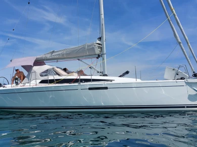 Sailboat hire in Loctudy - Dehler Dehler 34