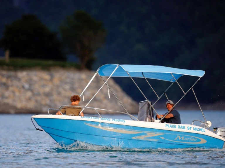 Bateau à moteur à louer à Marseille au meilleur prix