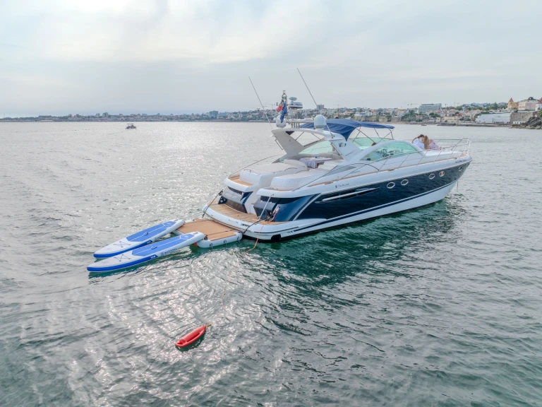 Location Bateau à moteur Fairline avec permis