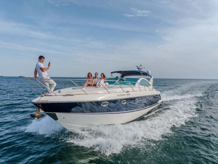 Louez un Fairline Targa 52 à Cascais