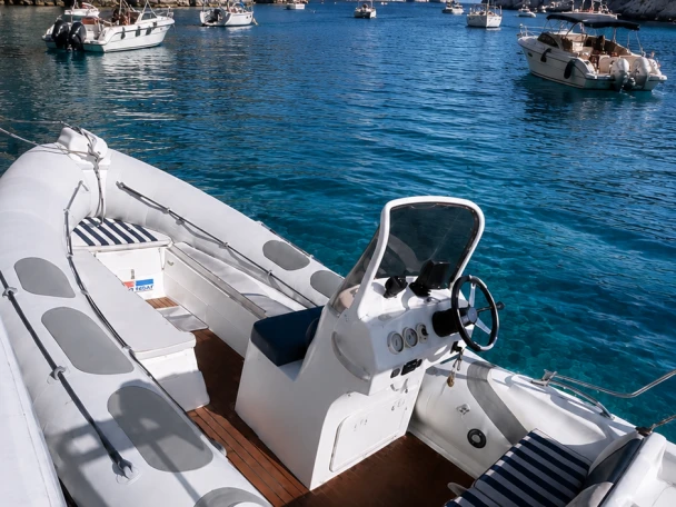 Location à Marseille - Valiant Valiant 620 Vanguard sur SamBoat
